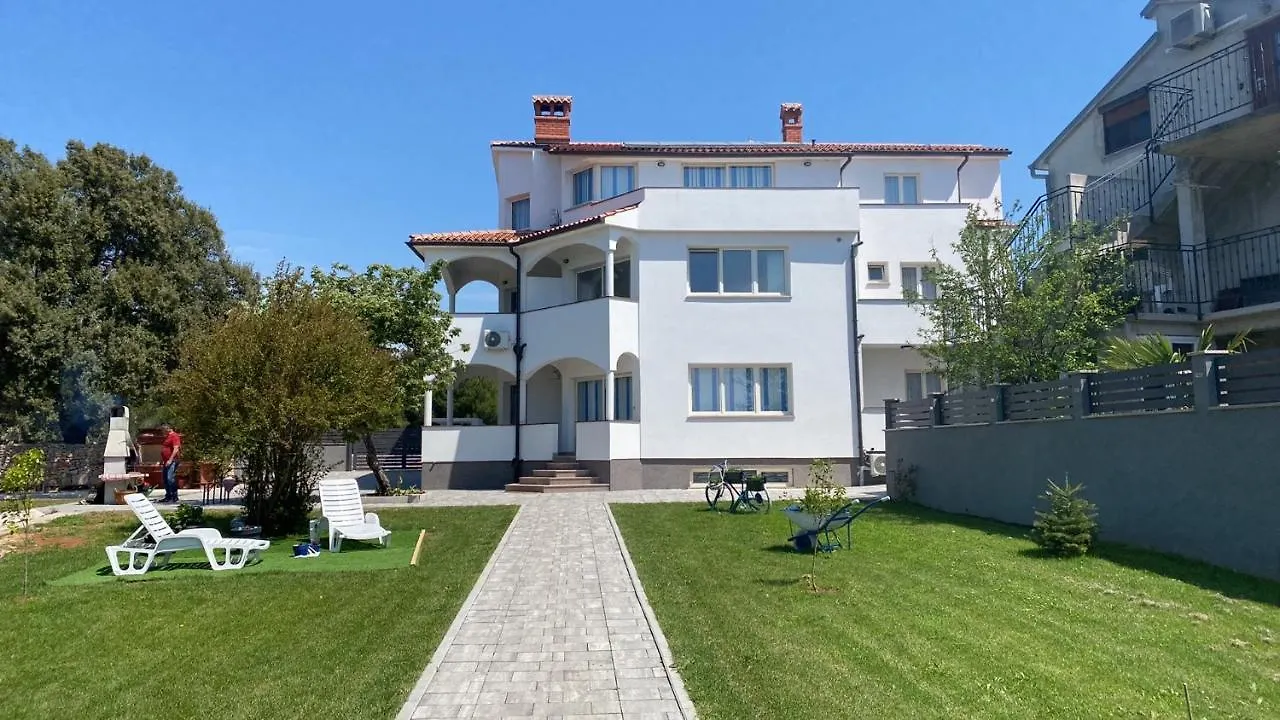Appartamento Villa Mara Pola