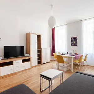 https://living-apartments-raffaelgasse.vienna-besthotels.com