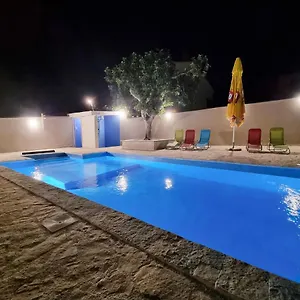 Apartment Paradiso Arx, Pula