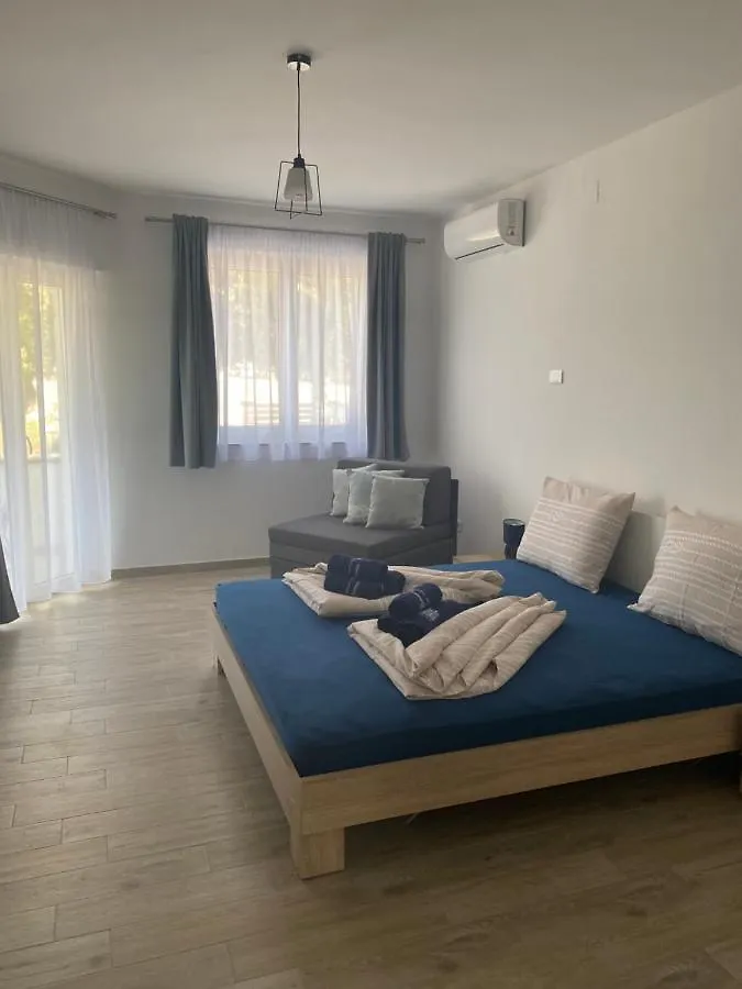 Villa Mara PUY 아파트 풀라
